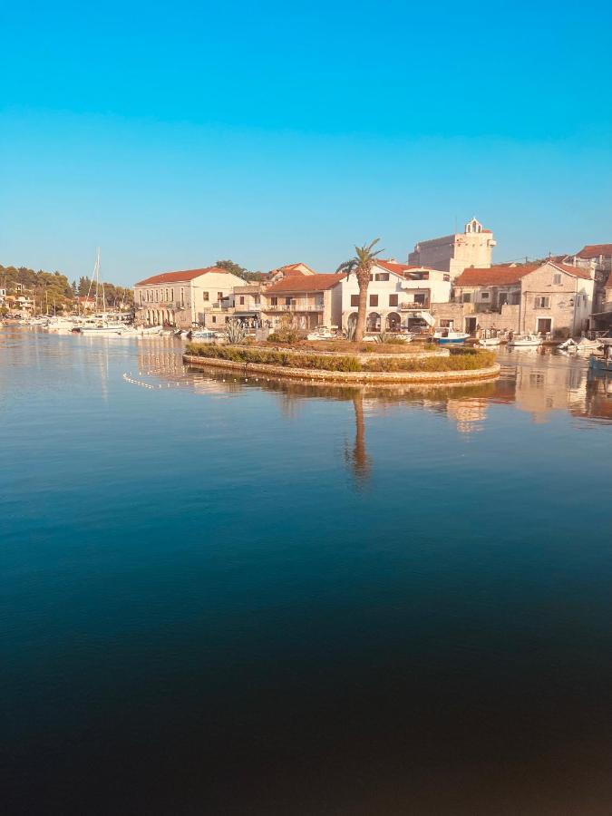 B&B 366 Vrboska Luaran gambar